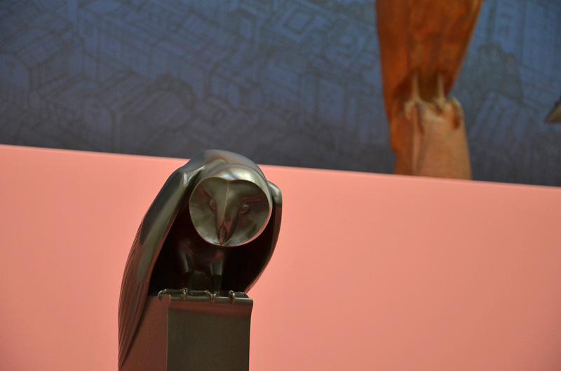 Bronzen uil in de kinderkunstzaal