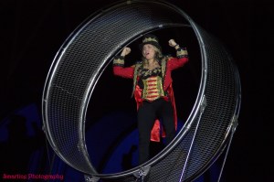 Jenny Smit in the wheel of death. Smartine Photography