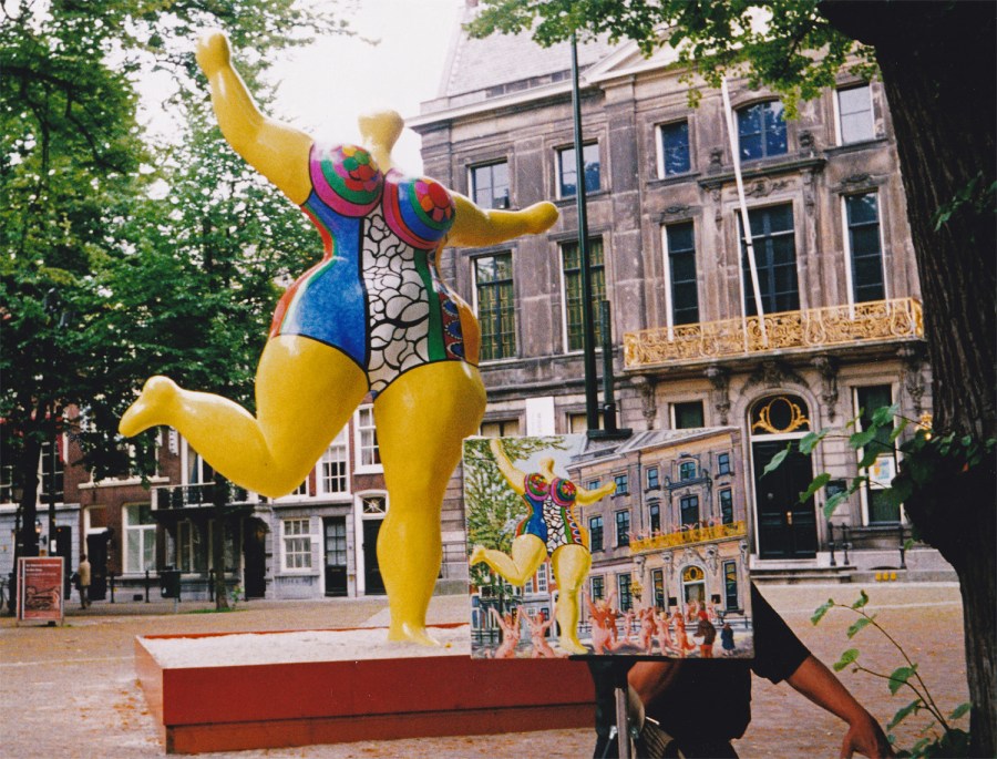 Nana van Niki de St. Phalle bij Escher in het Paleis noodde in 1998 ook anderen tot kunstuitingen