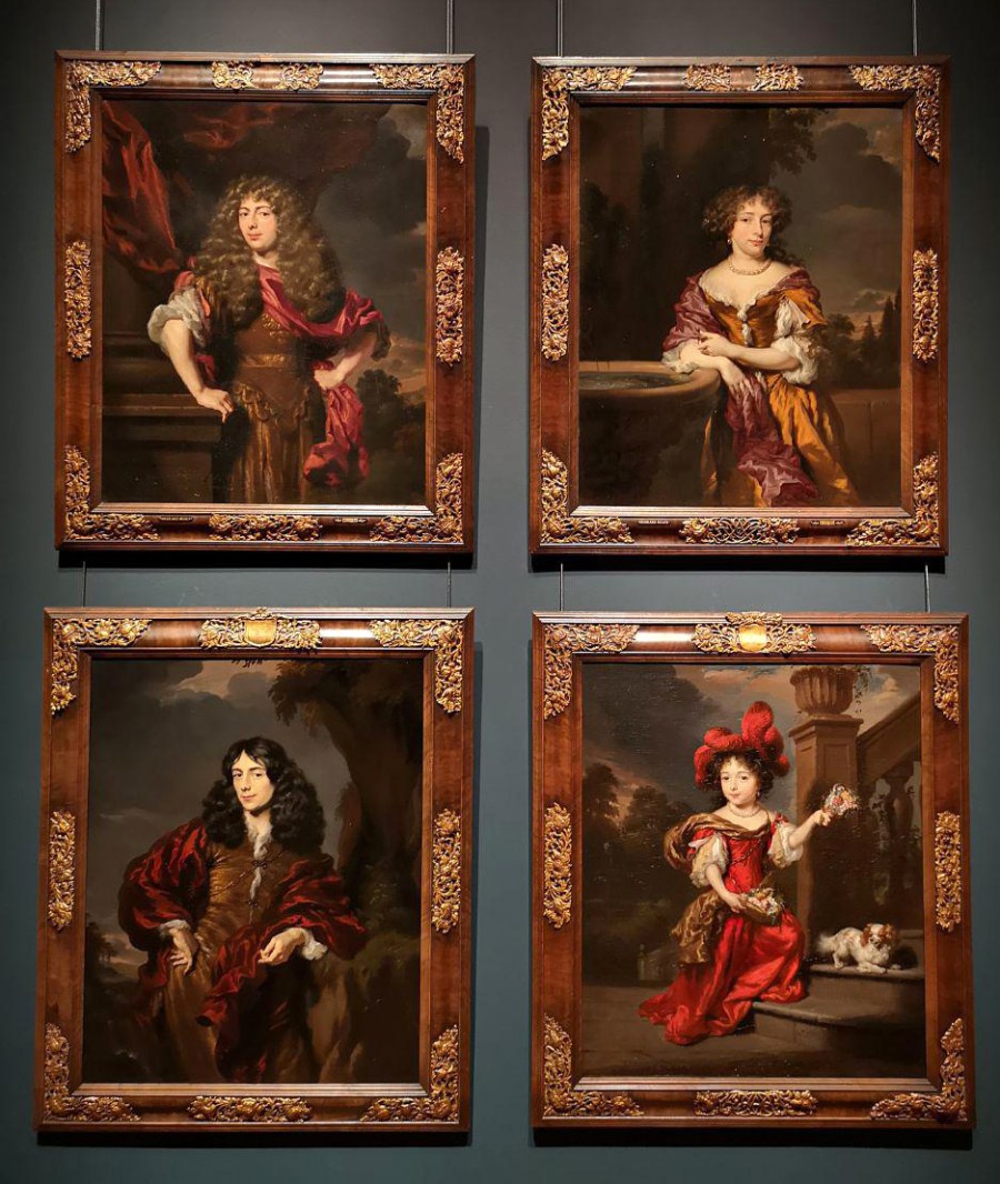 Vier portretten van de familie Van Alphen, rond 1677, voor het eerst herenigd